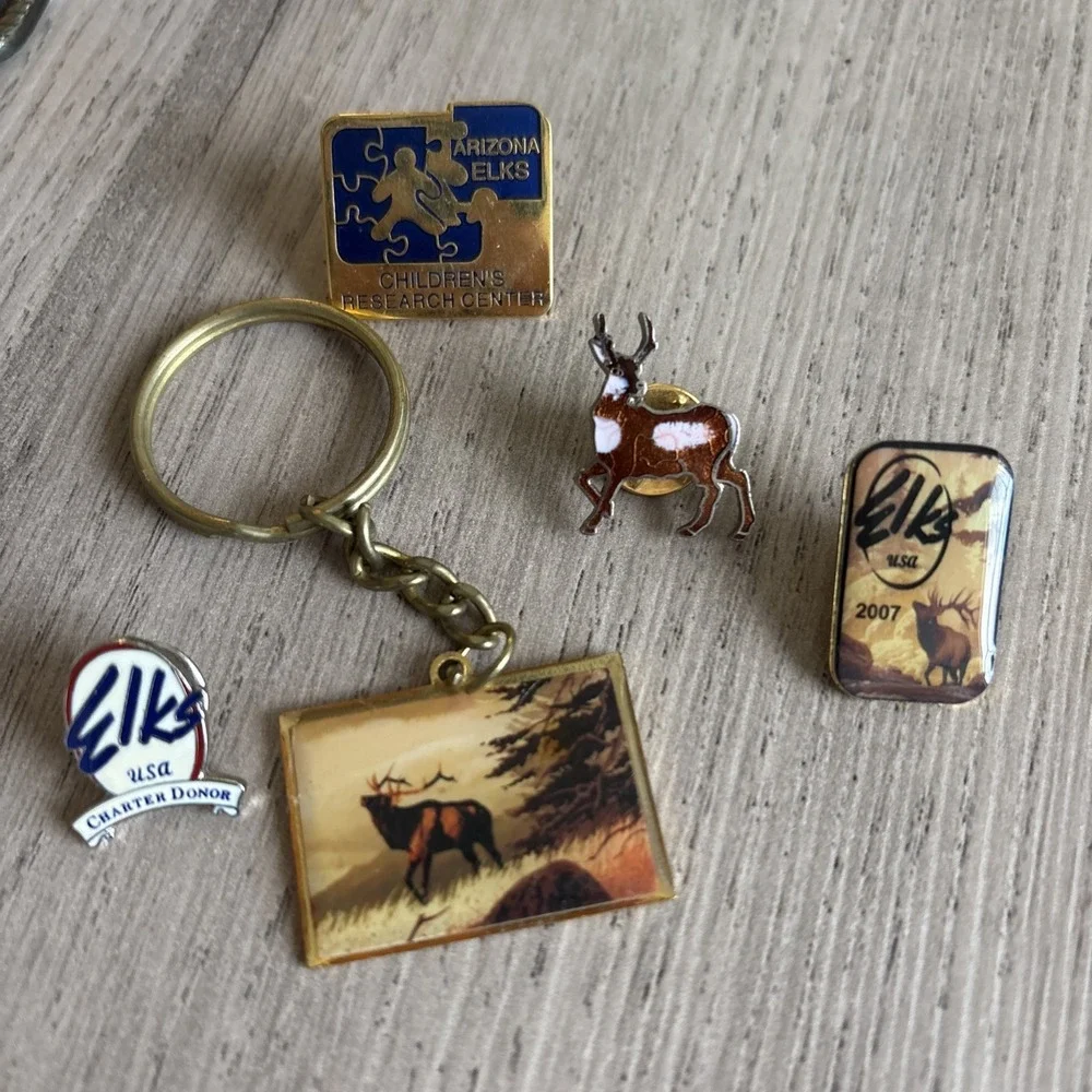 Vintage Big Buck Elk Keychain‎ And Pins Lot Of 5 - Elks USA